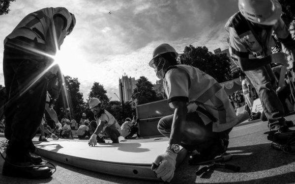 Nasib Pekerja Proyek, Ironi di Tengah Kemegahan